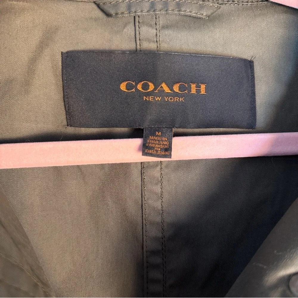 Coach utility rain